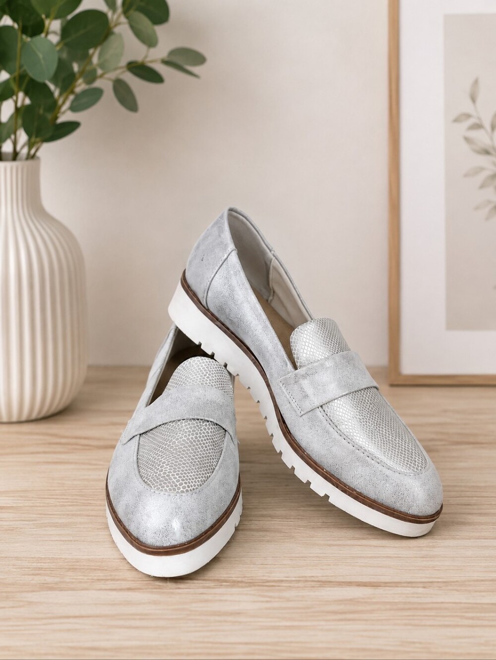 Time And True Women's Silver Metallic Slip On Loafers Size 7.5